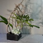 枯れもの花材を取りいれて